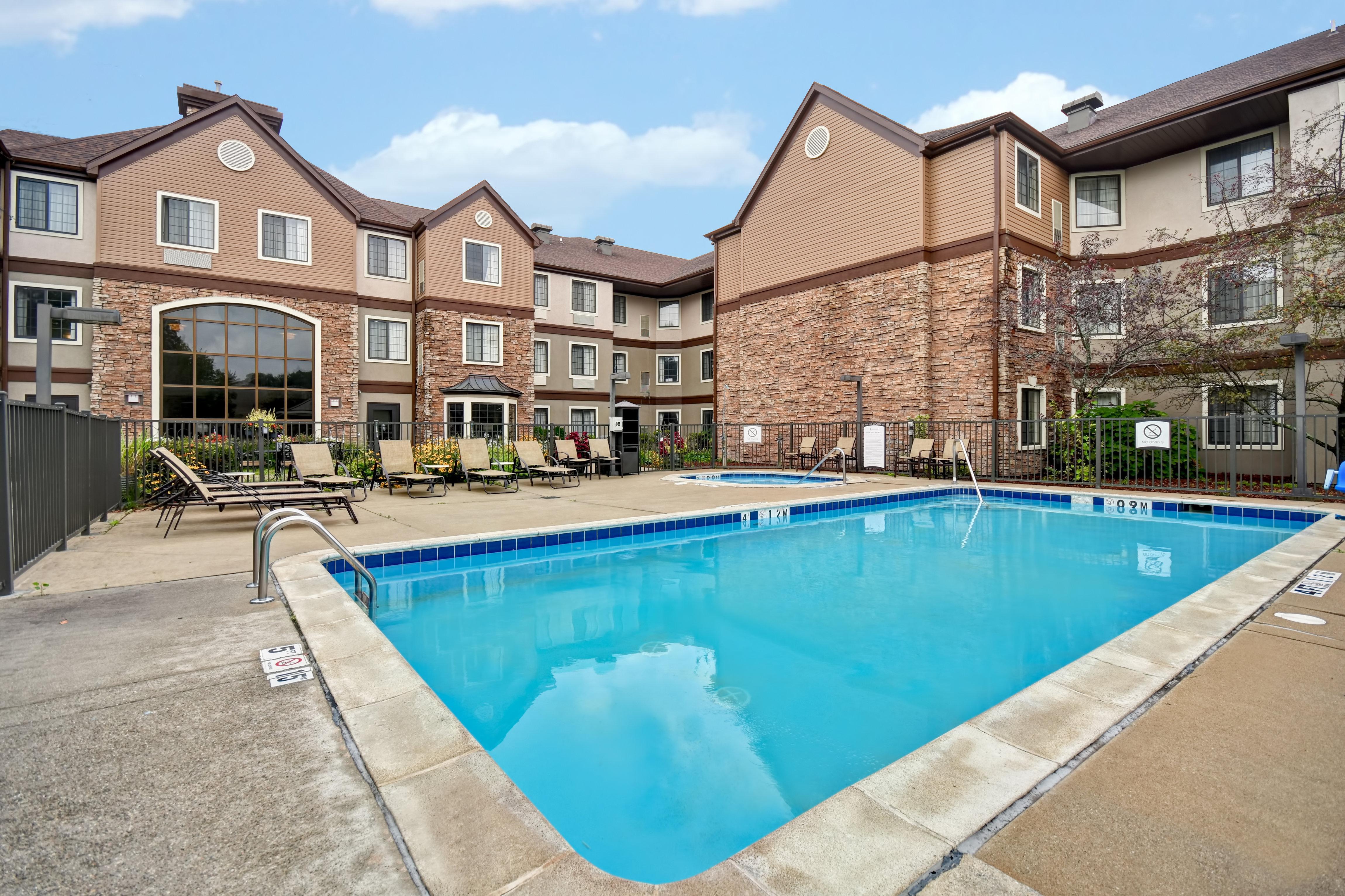 Staybridge Suites Grand Rapids-Kentwood By Ihg Cascade Eksteriør bilde