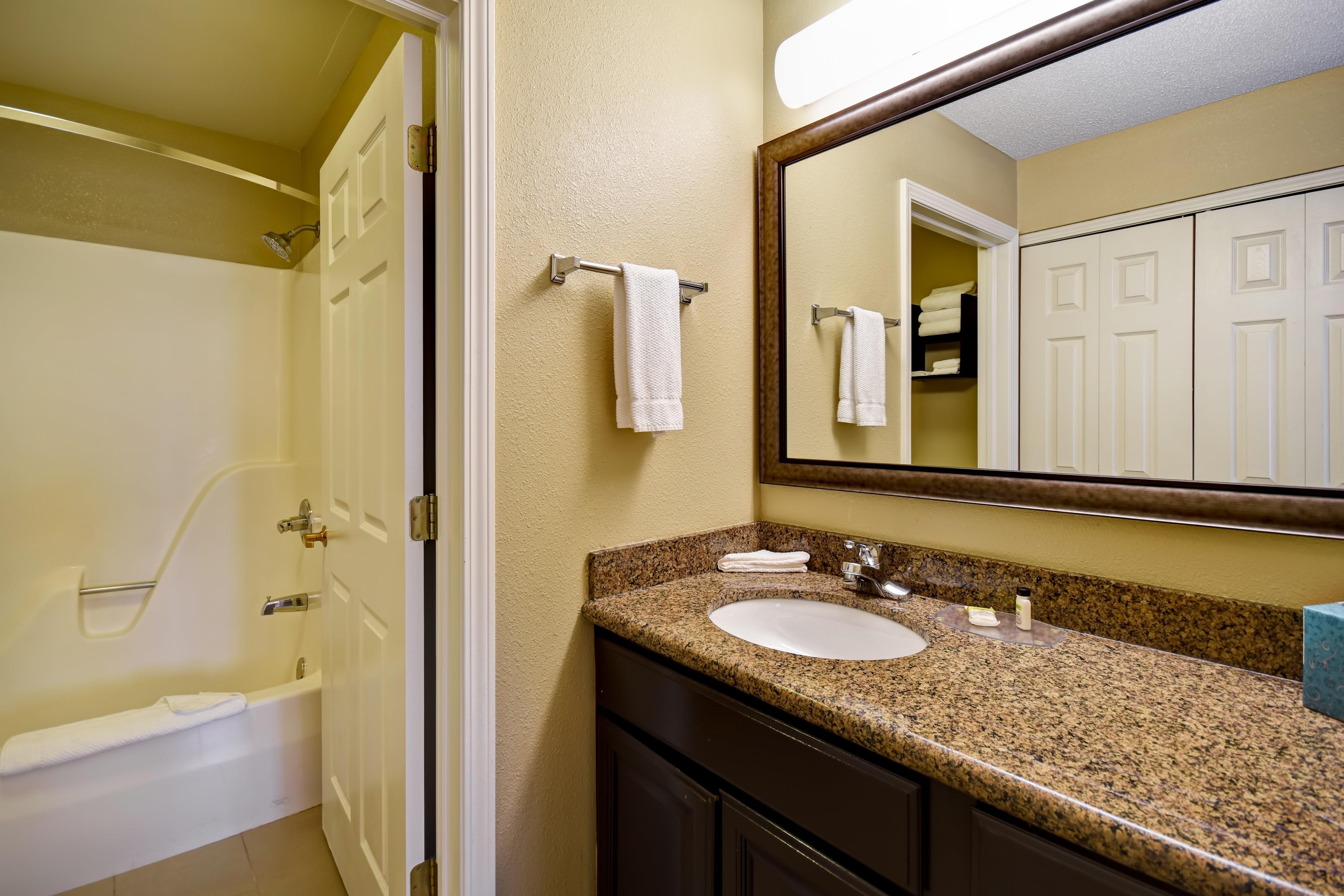 Staybridge Suites Grand Rapids-Kentwood By Ihg Cascade Eksteriør bilde