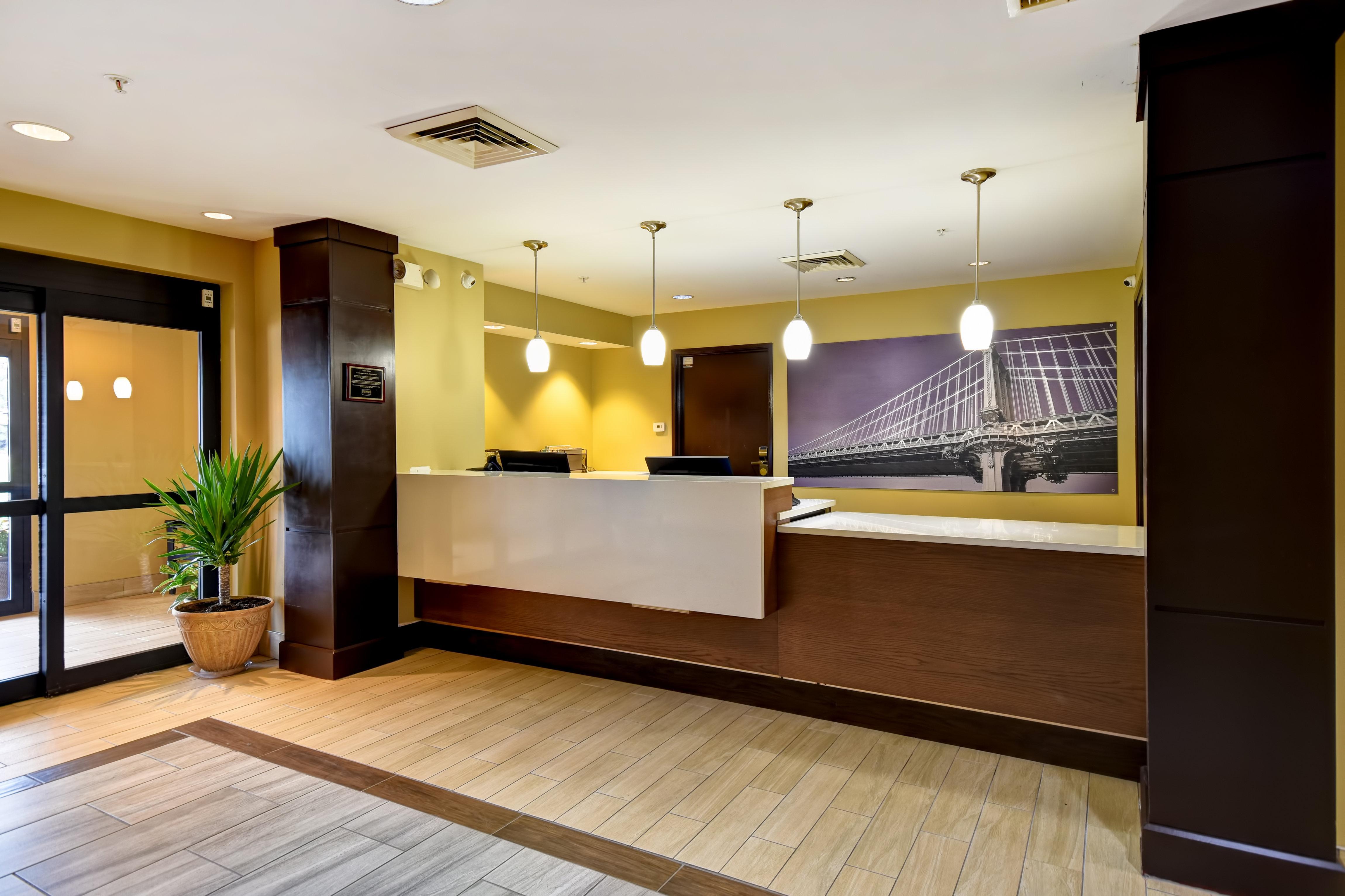 Staybridge Suites Grand Rapids-Kentwood By Ihg Cascade Eksteriør bilde